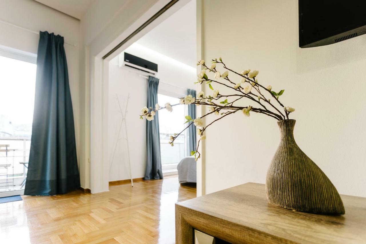 Bright 2 Bedrooms Apt. In The Heart Of Athens W Stunning Views To Acropolis Exterior photo